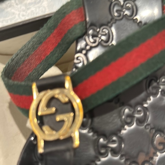 Gucci Black Sandals with Red and Green Straps - Picture 6 of 10